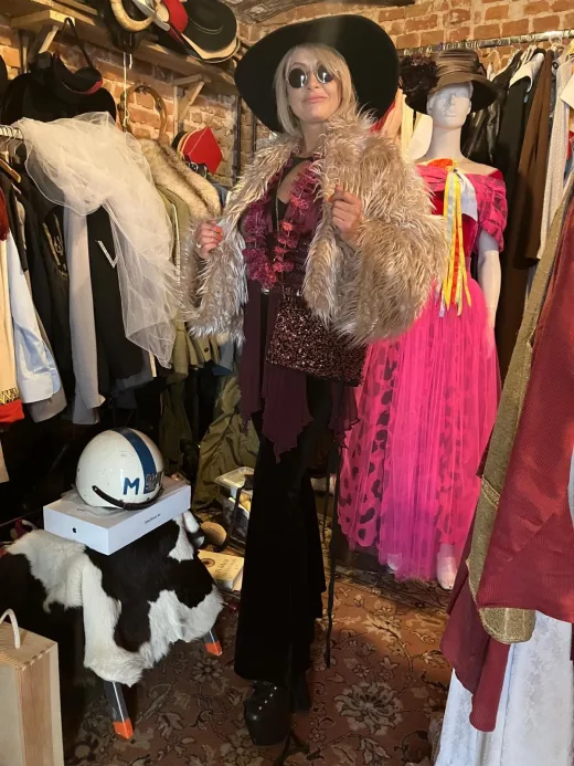 Kostium z kolekcji Bouffal Studio — wypożyczalnia kostiumów Wrocław